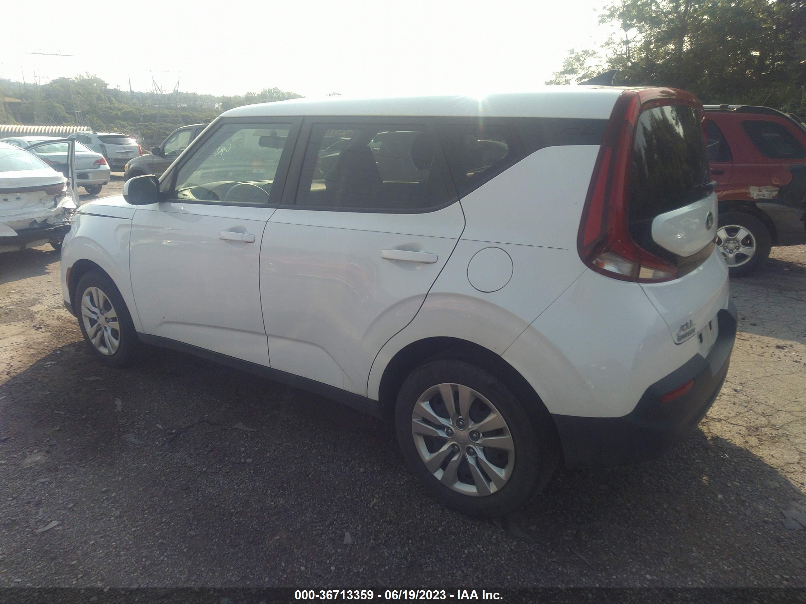 Photo 2 VIN: KNDJ23AU1L7009819 - KIA SOUL 