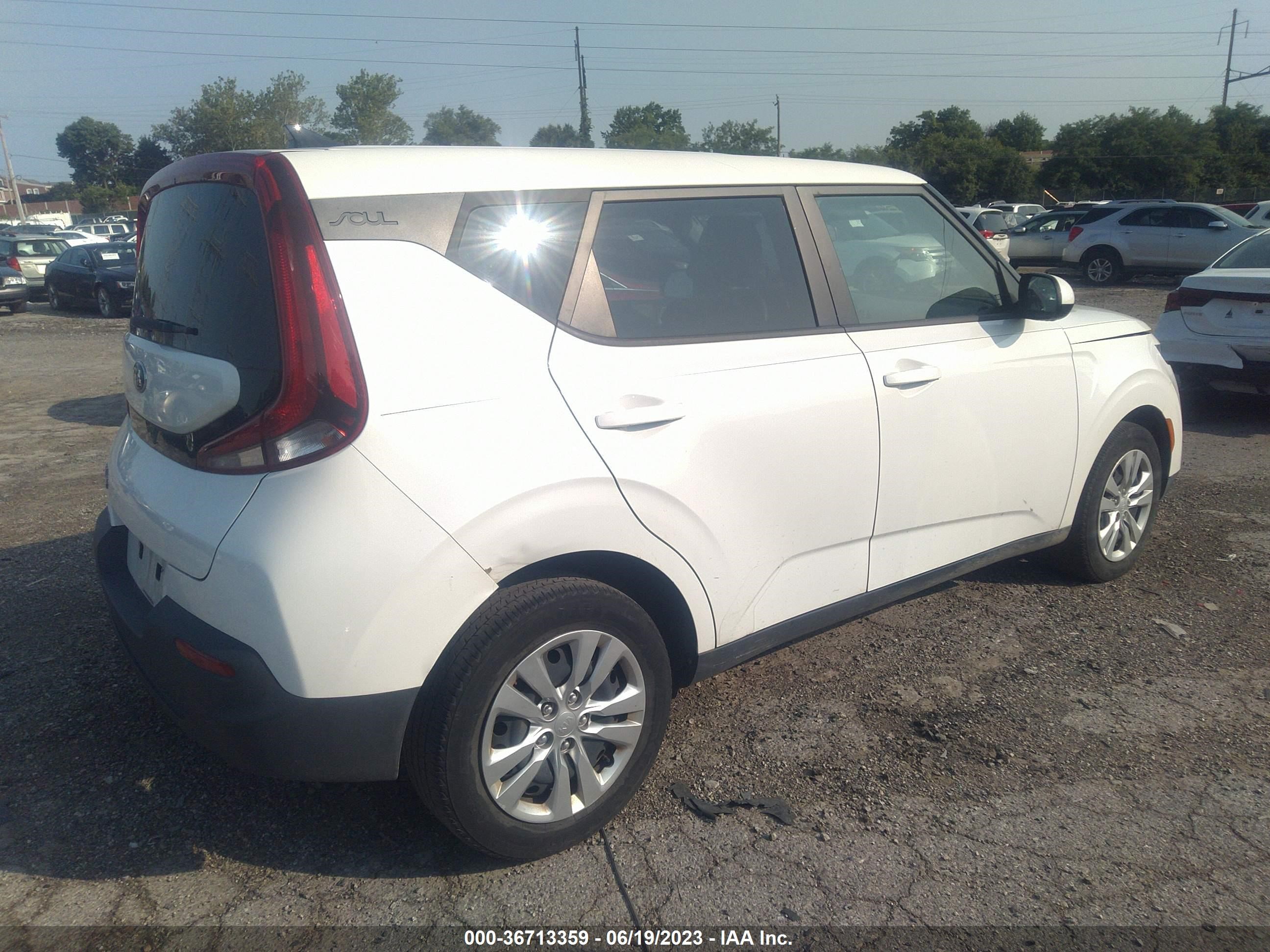 Photo 3 VIN: KNDJ23AU1L7009819 - KIA SOUL 