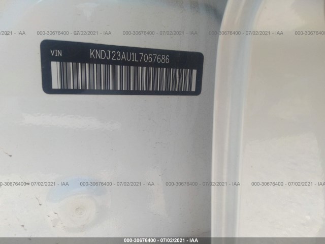 Photo 8 VIN: KNDJ23AU1L7067686 - KIA SOUL 