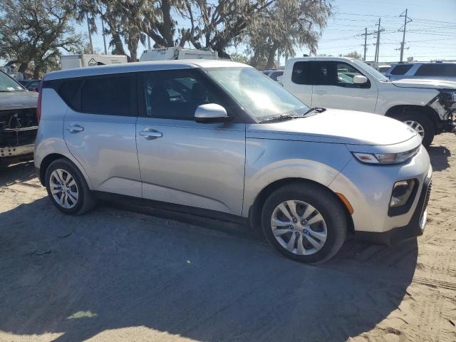 Photo 3 VIN: KNDJ23AU1L7724311 - KIA SOUL LX 