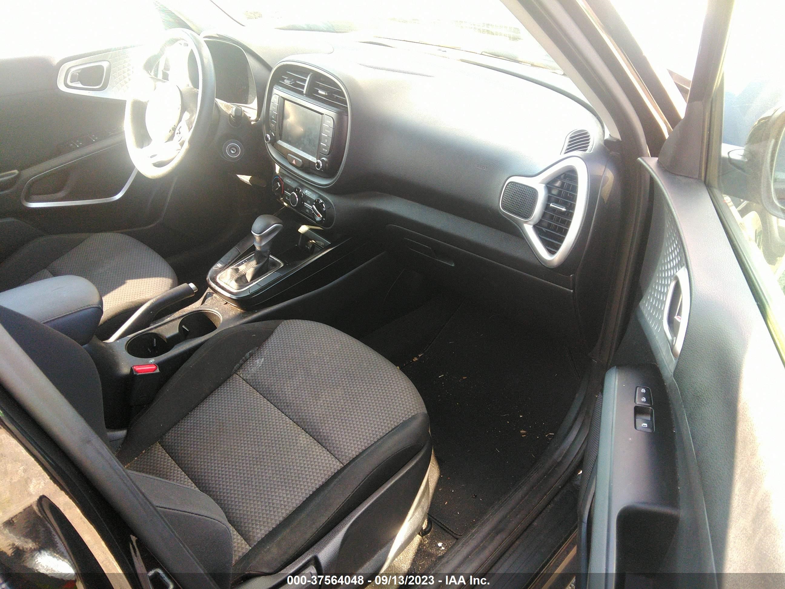 Photo 4 VIN: KNDJ23AU1L7725913 - KIA SOUL 