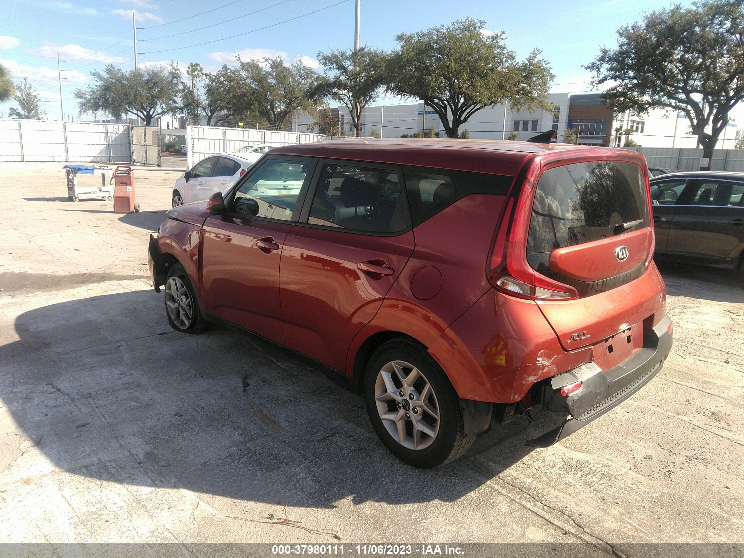 Photo 2 VIN: KNDJ23AU1M7770481 - KIA SOUL 