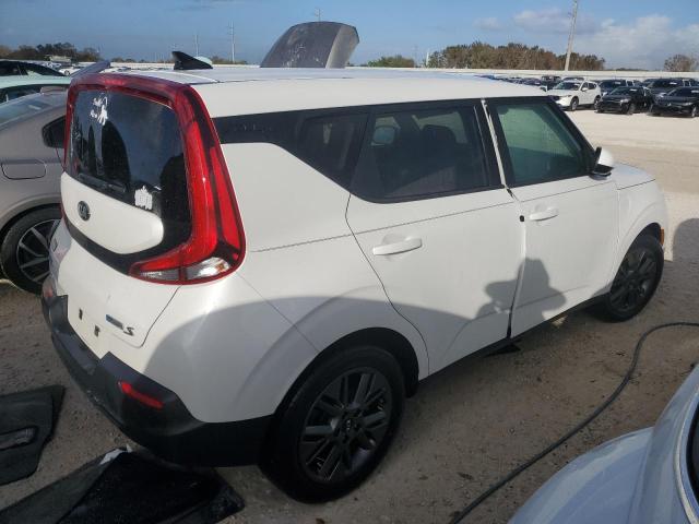 Photo 2 VIN: KNDJ23AU1M7794179 - KIA SOUL LX 