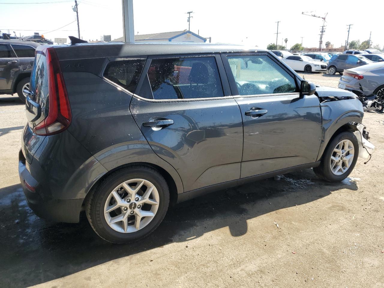 Photo 2 VIN: KNDJ23AU1N7818417 - KIA SOUL 