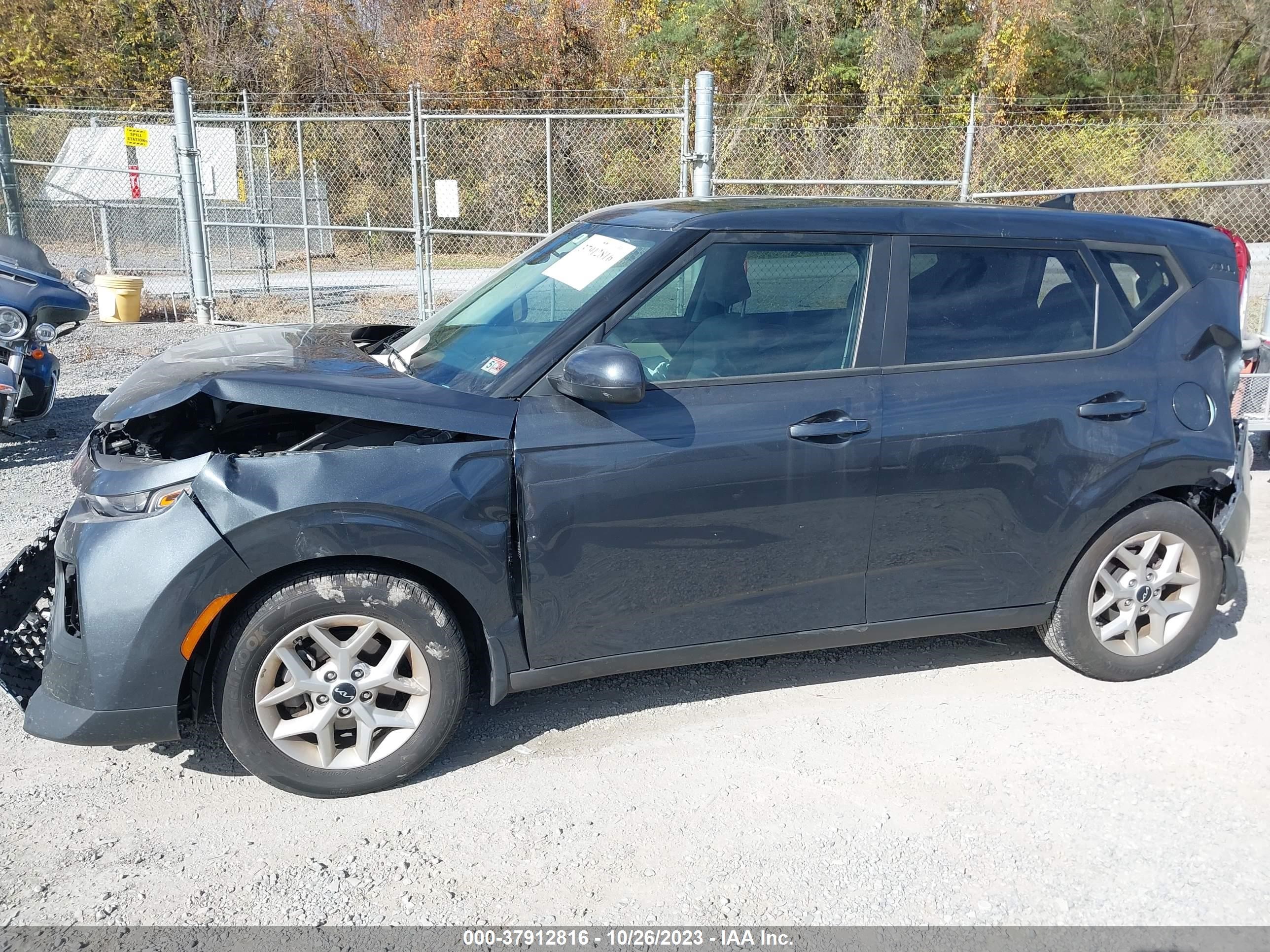 Photo 12 VIN: KNDJ23AU1N7833323 - KIA SOUL 