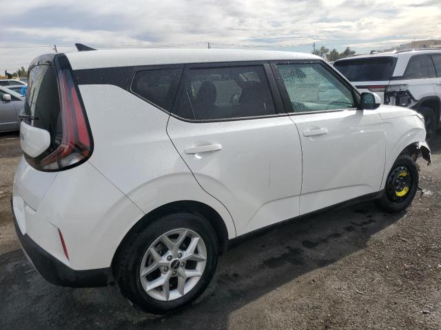 Photo 2 VIN: KNDJ23AU1P7211937 - KIA SOUL LX 