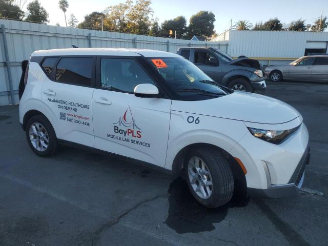 Photo 3 VIN: KNDJ23AU1P7842820 - KIA SOUL LX 