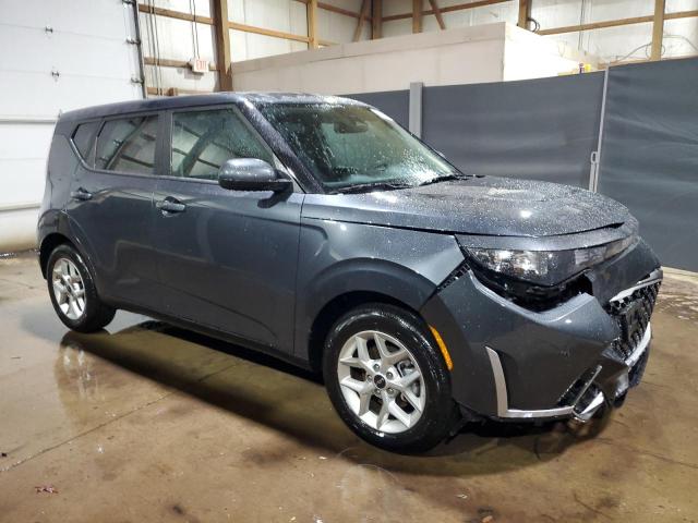 Photo 3 VIN: KNDJ23AU1R7239918 - KIA SOUL LX 