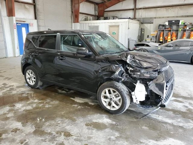 Photo 3 VIN: KNDJ23AU1R7913324 - KIA SOUL LX 