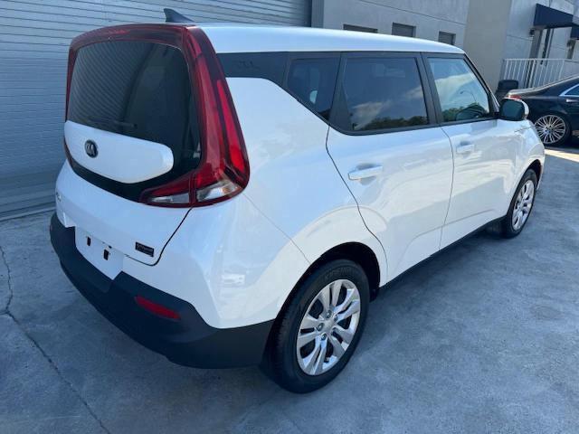 Photo 2 VIN: KNDJ23AU2L7718792 - KIA SOUL LX 