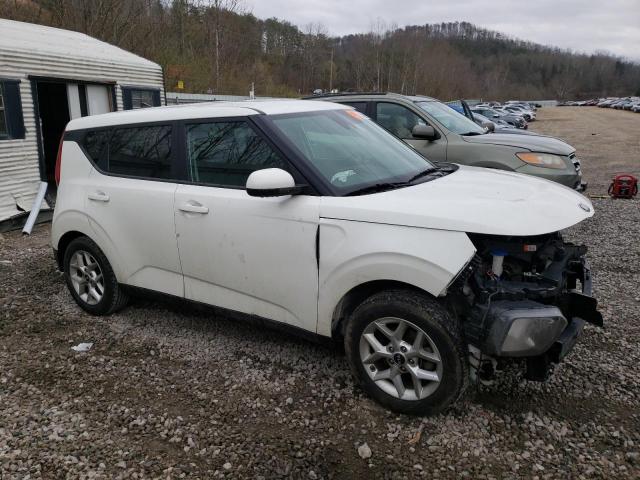 Photo 3 VIN: KNDJ23AU2M7746111 - KIA SOUL LX 