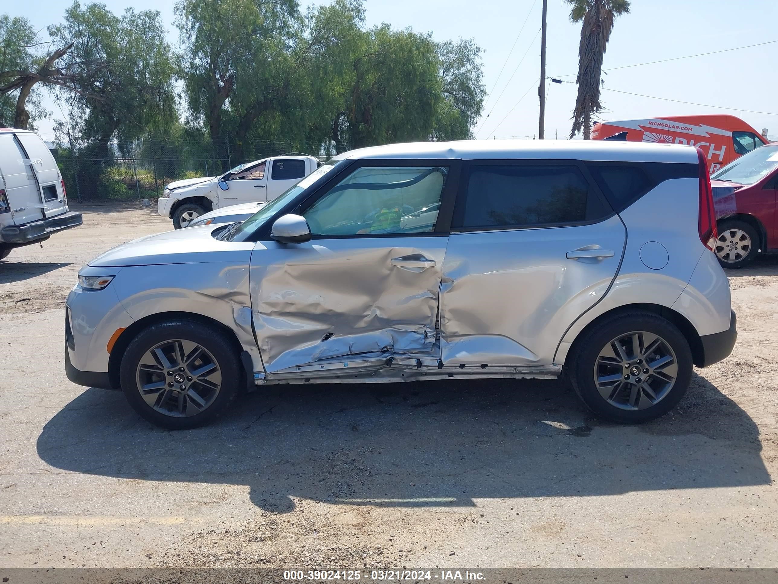 Photo 14 VIN: KNDJ23AU2M7793722 - KIA SOUL 