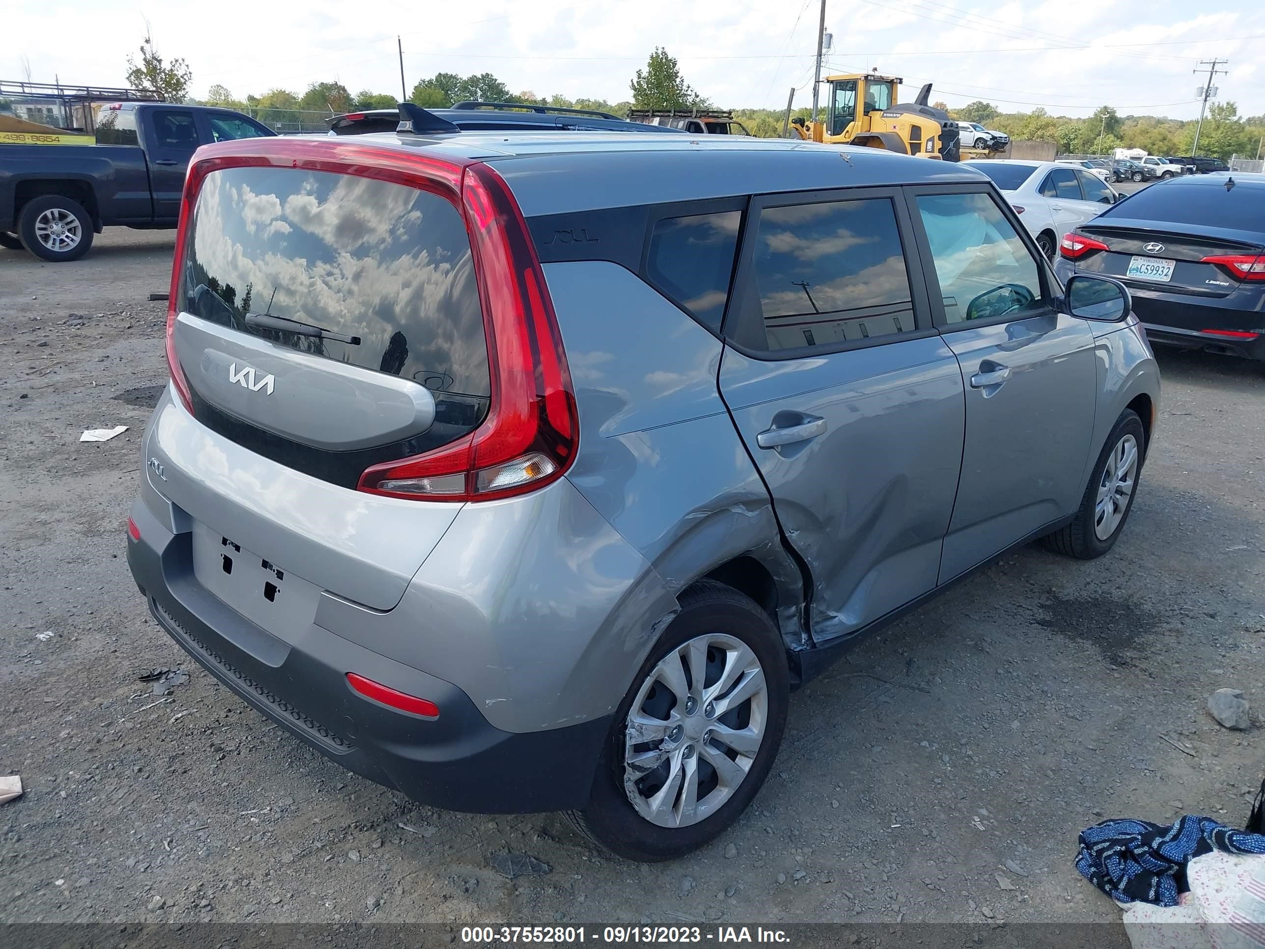 Photo 3 VIN: KNDJ23AU2N7820287 - KIA SOUL 