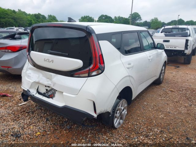 Photo 3 VIN: KNDJ23AU2P7215852 - KIA SOUL 