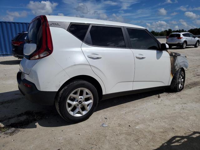 Photo 2 VIN: KNDJ23AU3N7174161 - KIA SOUL LX 