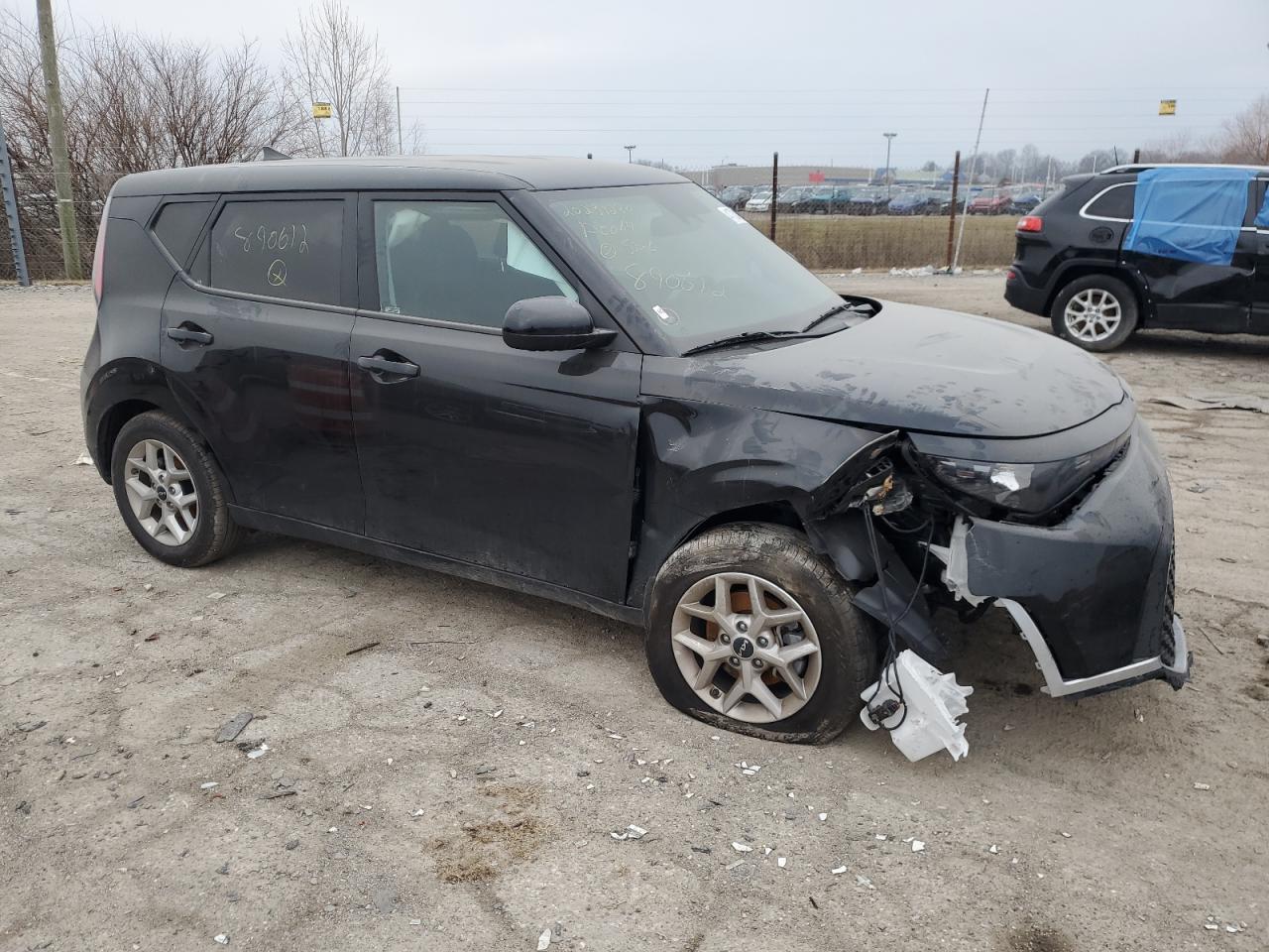 Photo 3 VIN: KNDJ23AU3P7890612 - KIA SOUL 