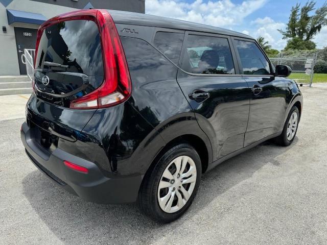 Photo 2 VIN: KNDJ23AU4L7028896 - KIA SOUL LX 