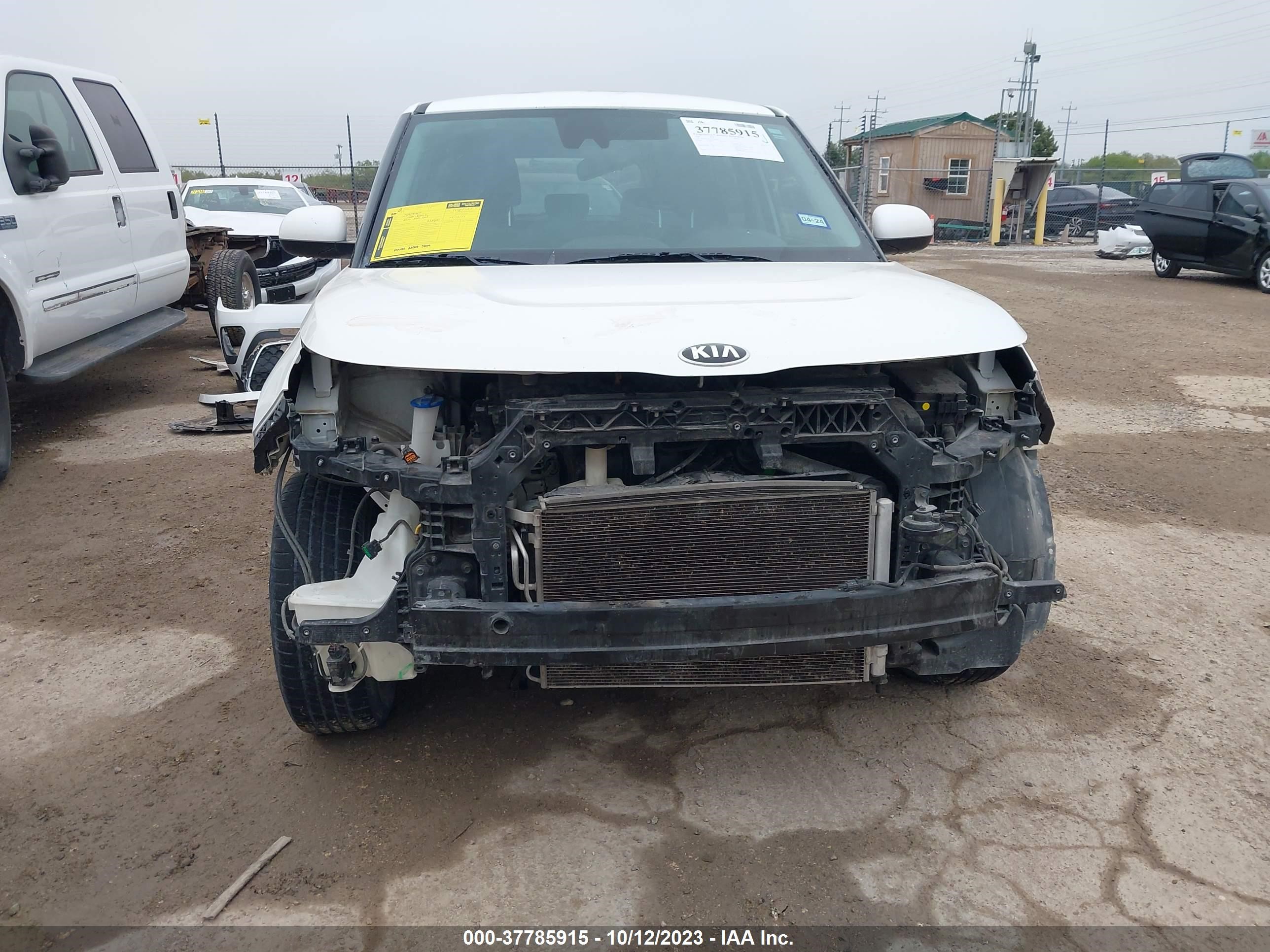 Photo 12 VIN: KNDJ23AU4L7063860 - KIA SOUL 