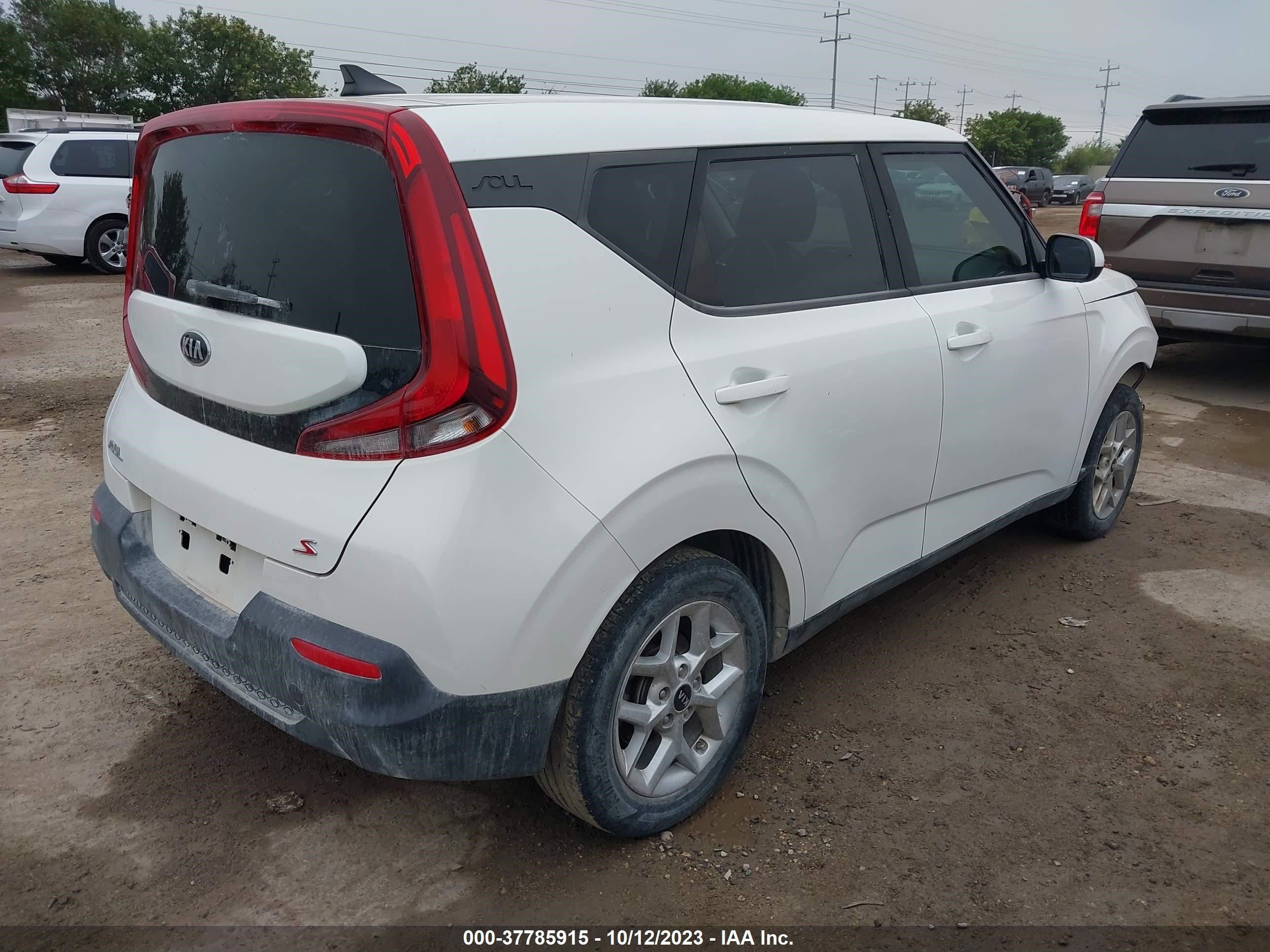 Photo 3 VIN: KNDJ23AU4L7063860 - KIA SOUL 