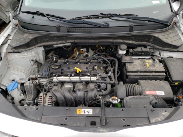 Photo 6 VIN: KNDJ23AU4L7072428 - KIA SOUL LX 