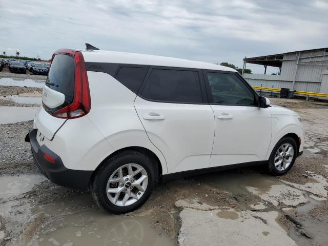 Photo 2 VIN: KNDJ23AU4N7163864 - KIA SOUL LX 