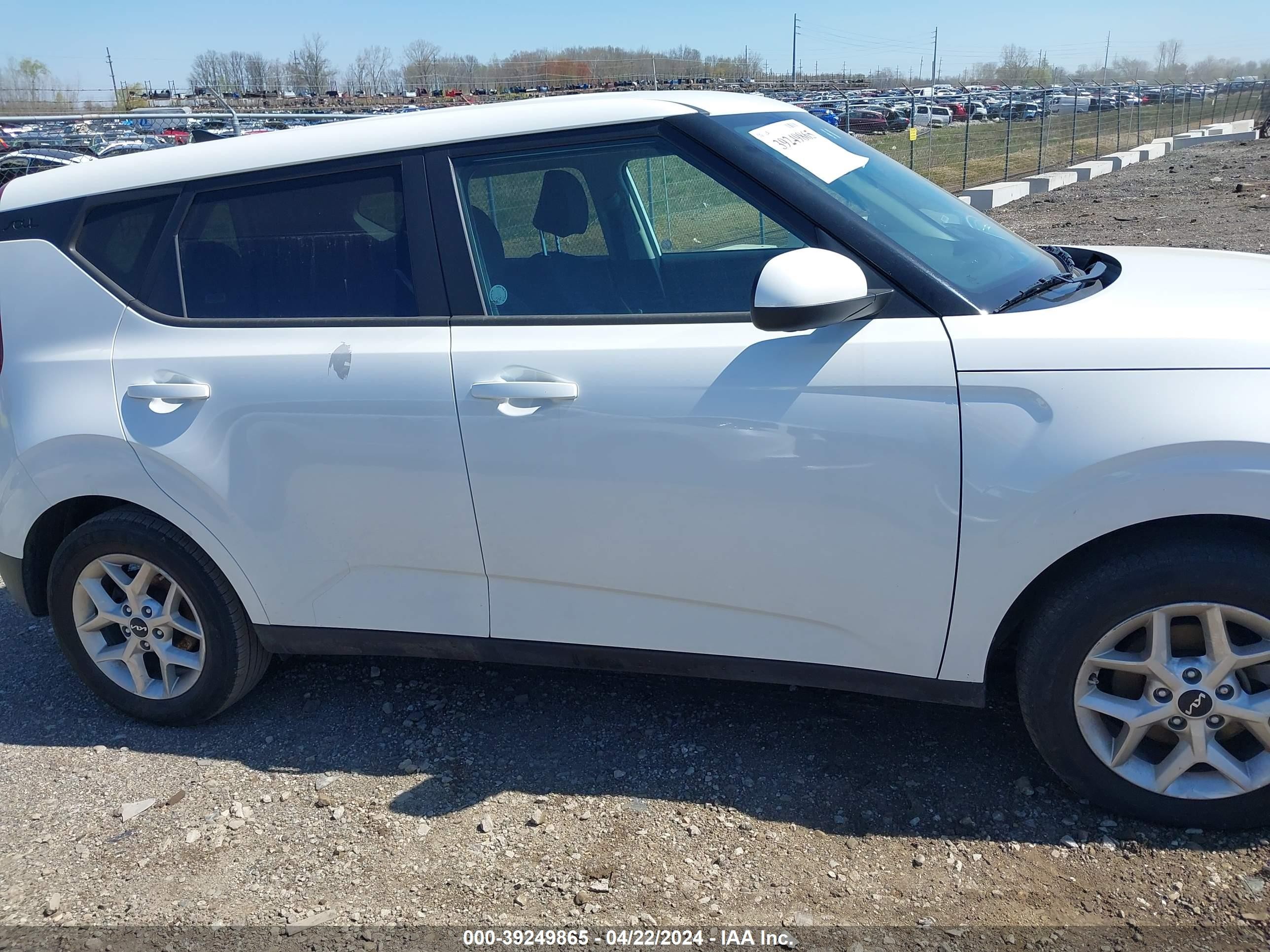 Photo 12 VIN: KNDJ23AU4N7168224 - KIA SOUL 