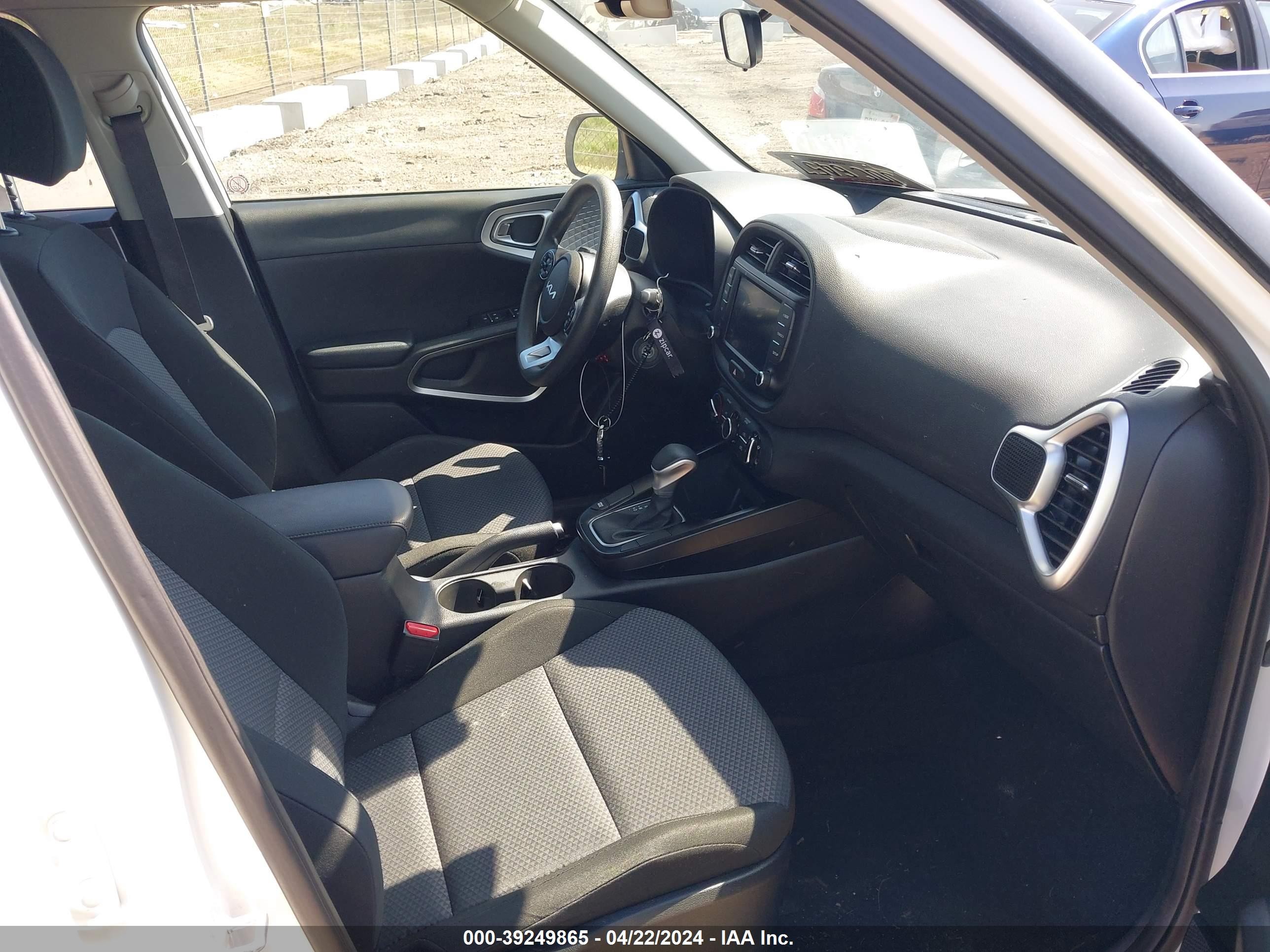 Photo 4 VIN: KNDJ23AU4N7168224 - KIA SOUL 