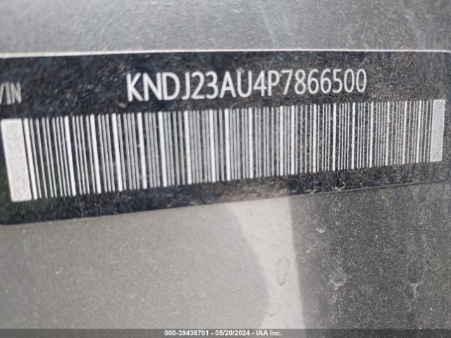 Photo 8 VIN: KNDJ23AU4P7866500 - KIA SOUL 