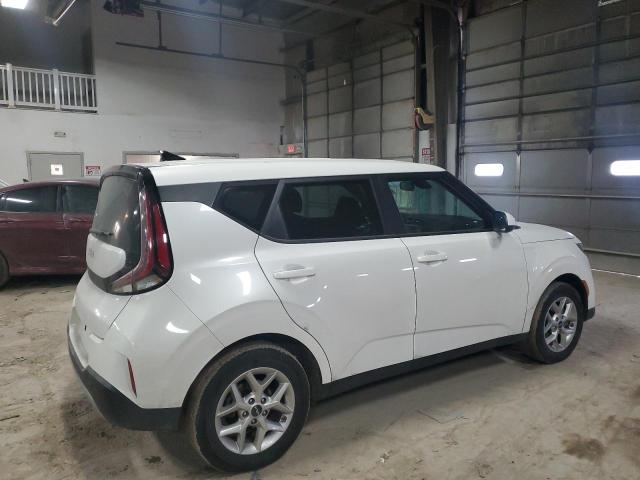 Photo 2 VIN: KNDJ23AU4R7234034 - KIA SOUL LX 