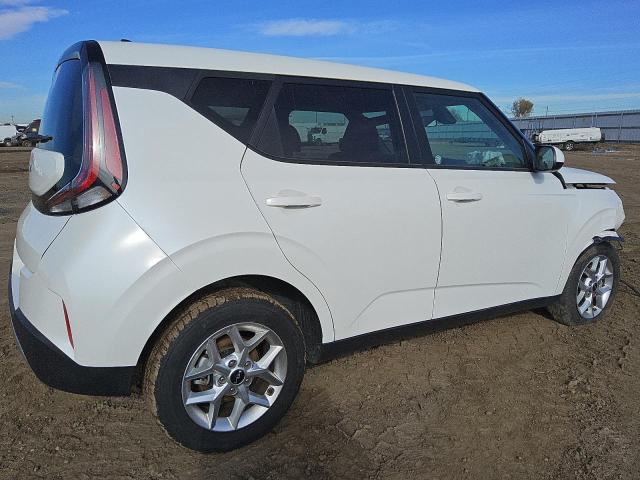 Photo 2 VIN: KNDJ23AU4R7914516 - KIA SOUL LX 