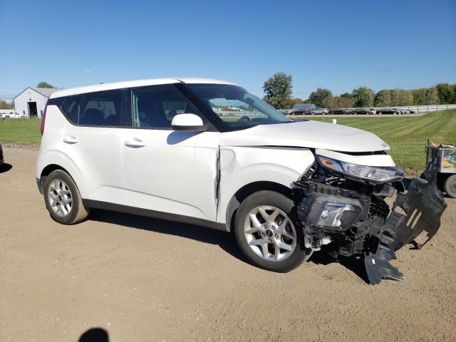 Photo 3 VIN: KNDJ23AU5N7161928 - KIA SOUL LX 