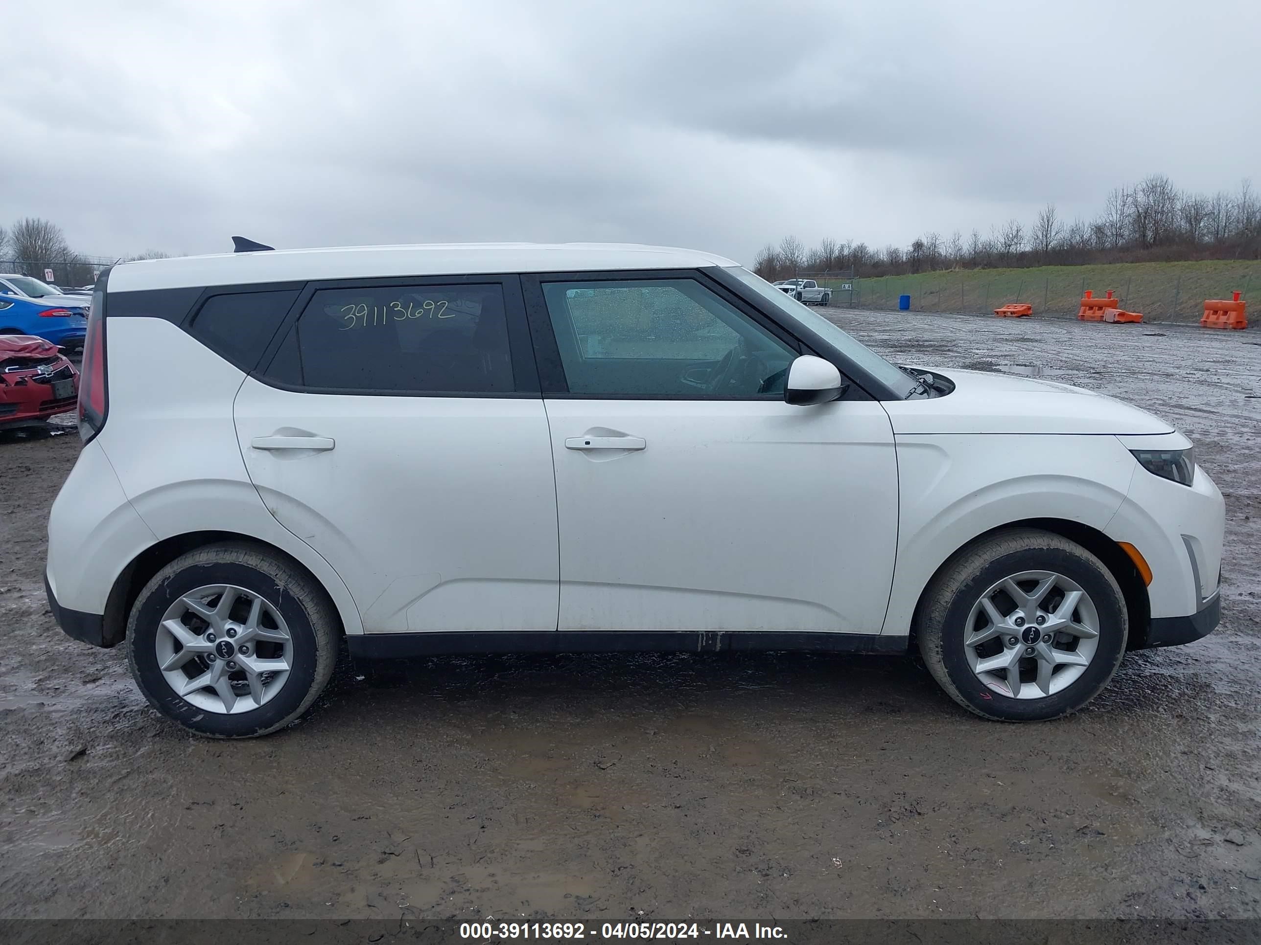 Photo 13 VIN: KNDJ23AU5P7846644 - KIA SOUL 