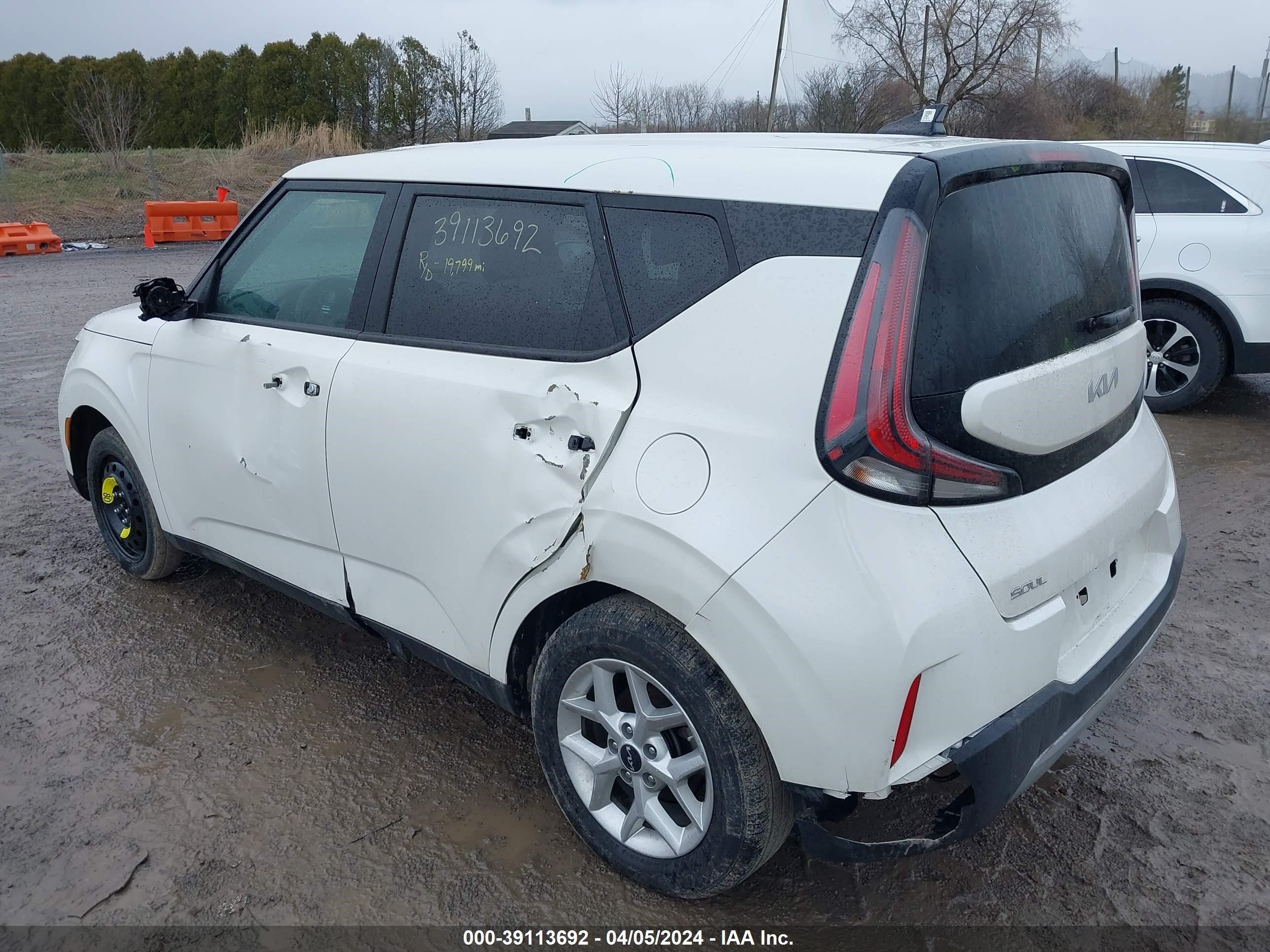 Photo 2 VIN: KNDJ23AU5P7846644 - KIA SOUL 