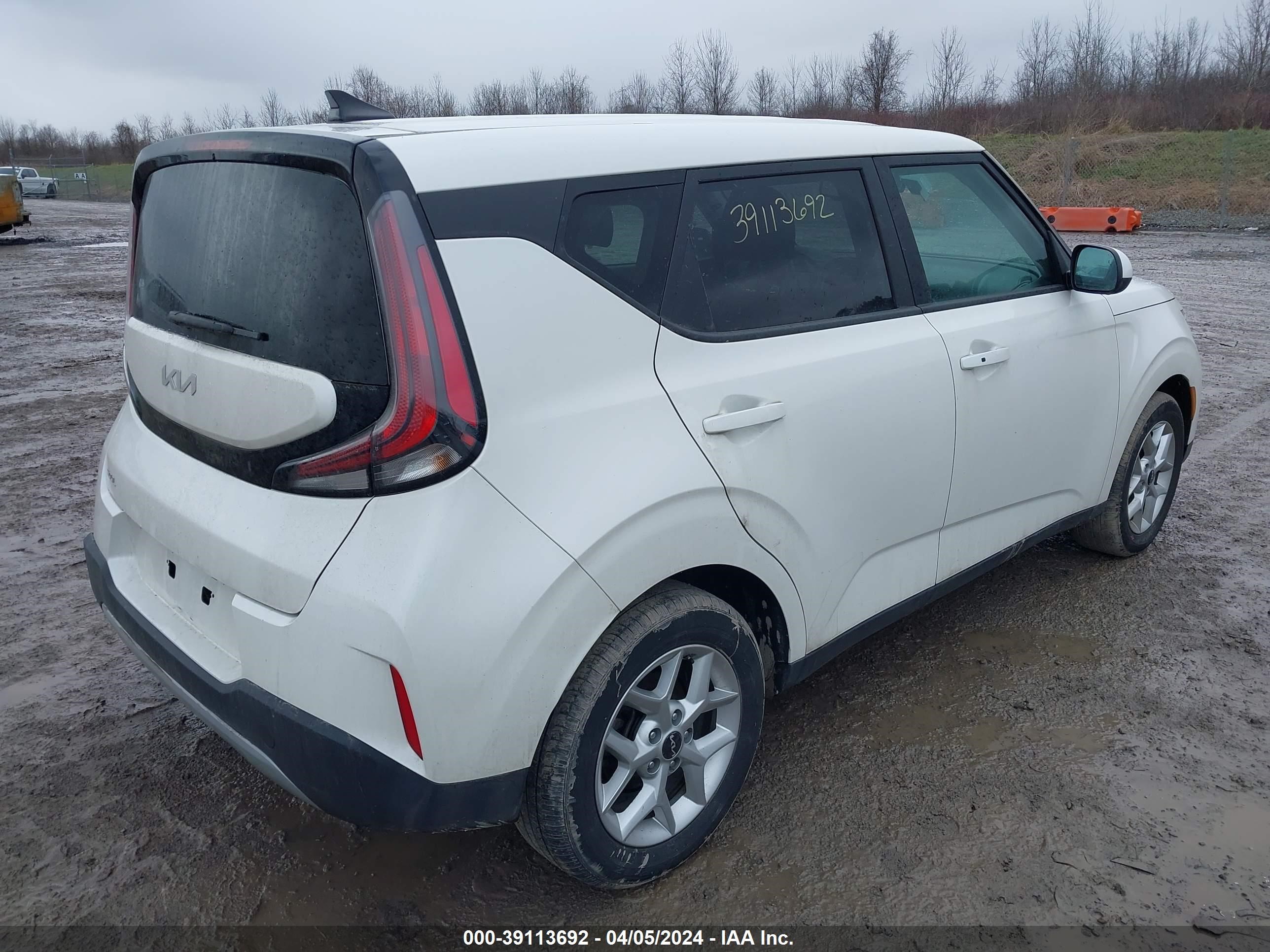 Photo 3 VIN: KNDJ23AU5P7846644 - KIA SOUL 