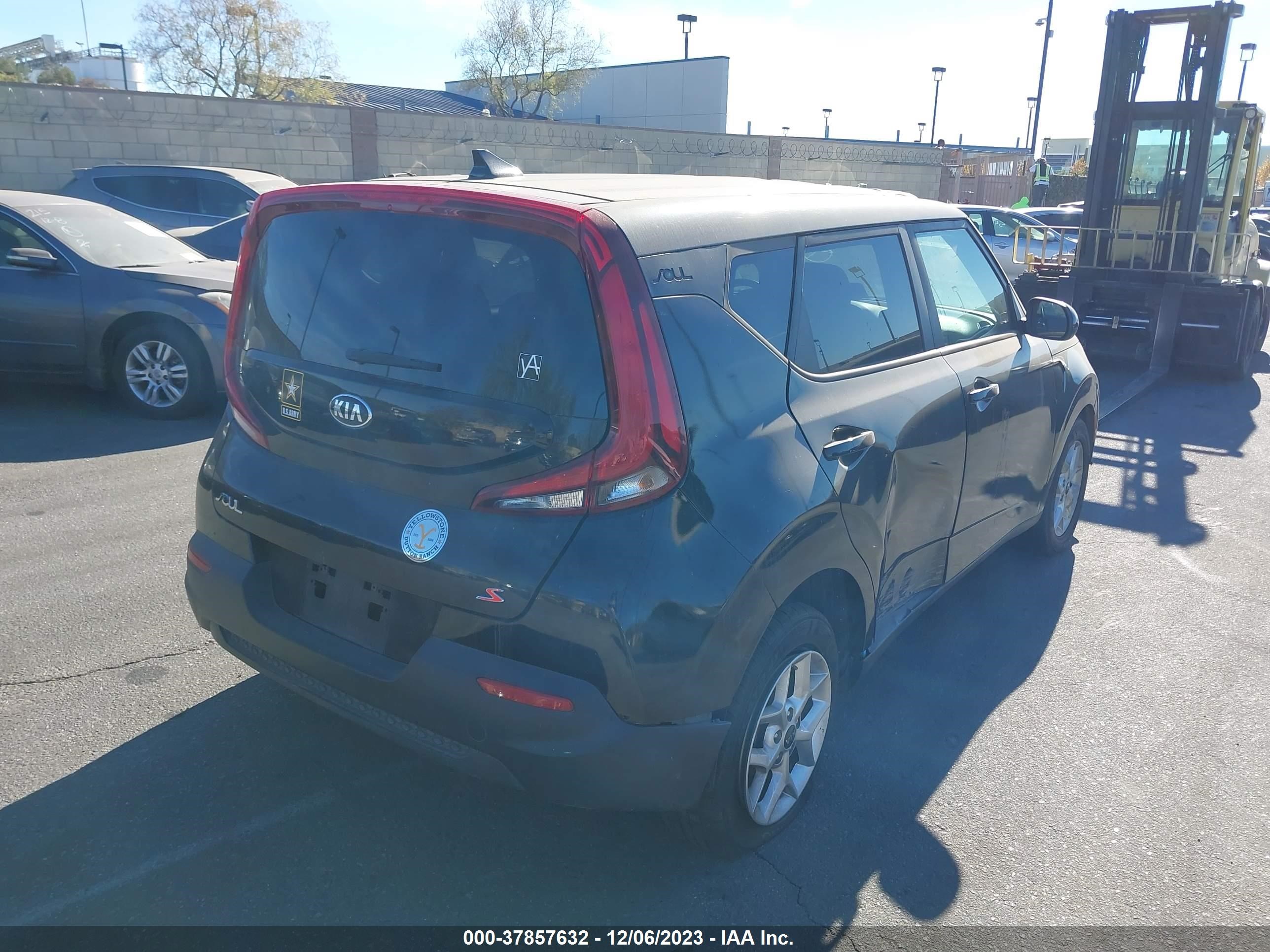 Photo 3 VIN: KNDJ23AU6L7056036 - KIA SOUL 