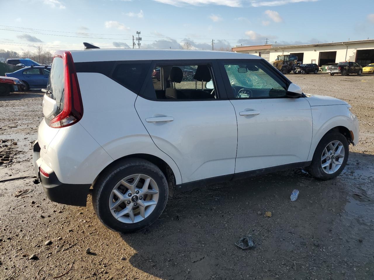 Photo 2 VIN: KNDJ23AU6L7074844 - KIA SOUL 