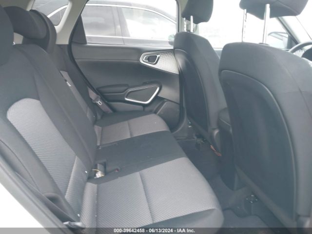 Photo 7 VIN: KNDJ23AU6N7811849 - KIA SOUL 