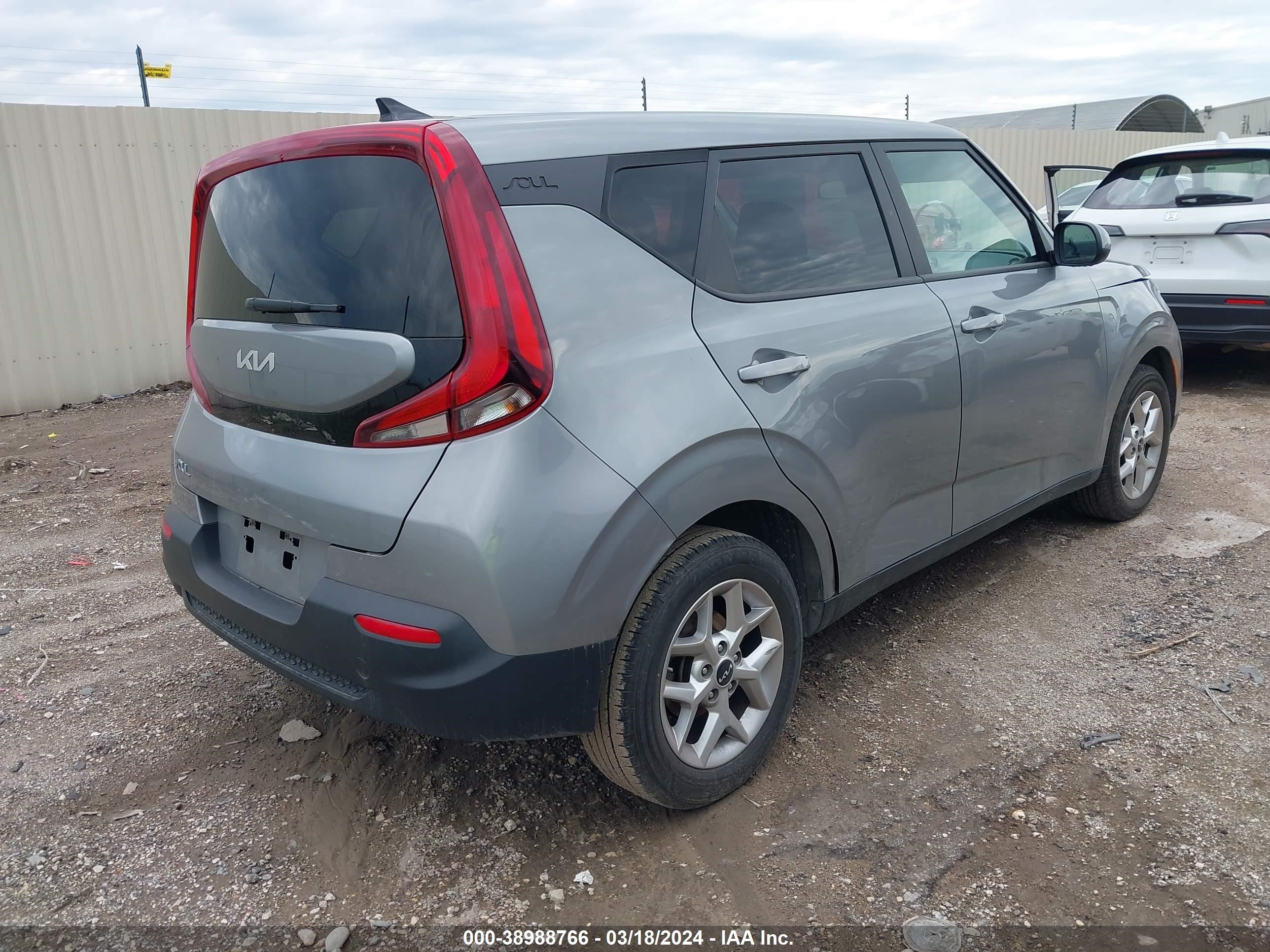 Photo 3 VIN: KNDJ23AU6N7821149 - KIA SOUL 