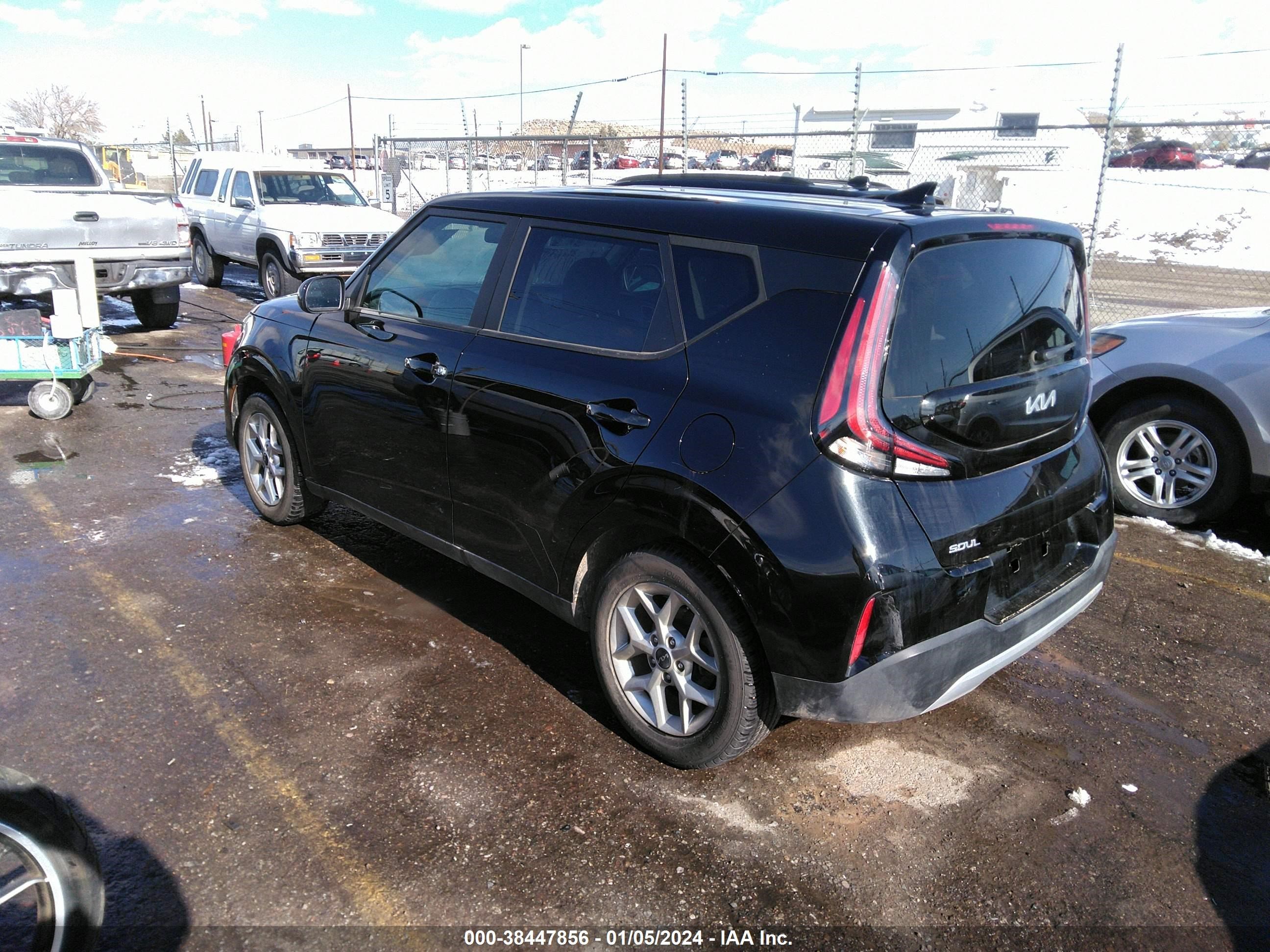 Photo 2 VIN: KNDJ23AU6P7856051 - KIA SOUL 