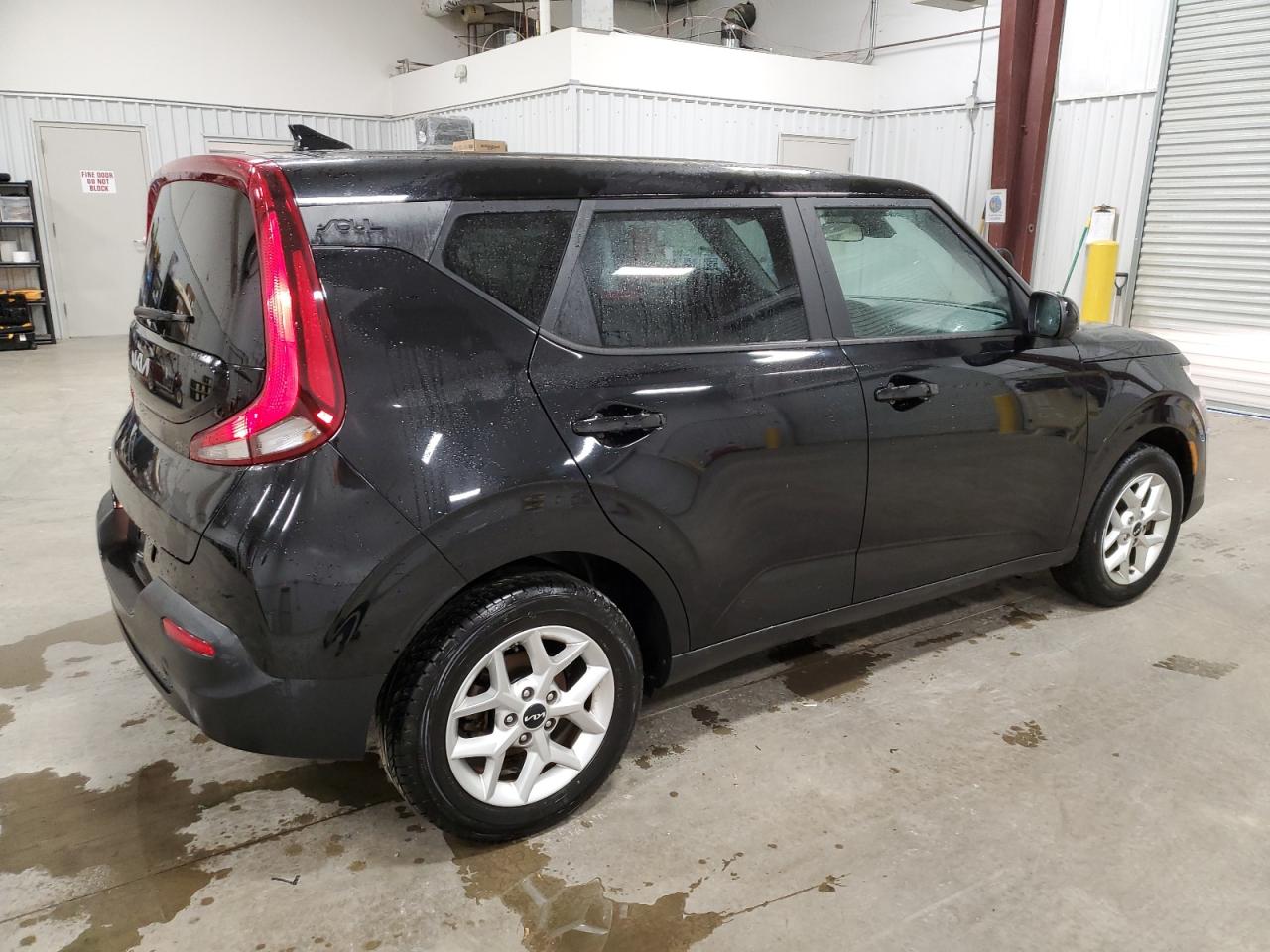 Photo 2 VIN: KNDJ23AU7N7155094 - KIA SOUL 