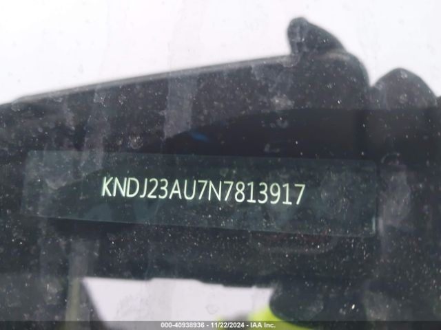 Photo 8 VIN: KNDJ23AU7N7813917 - KIA SOUL 