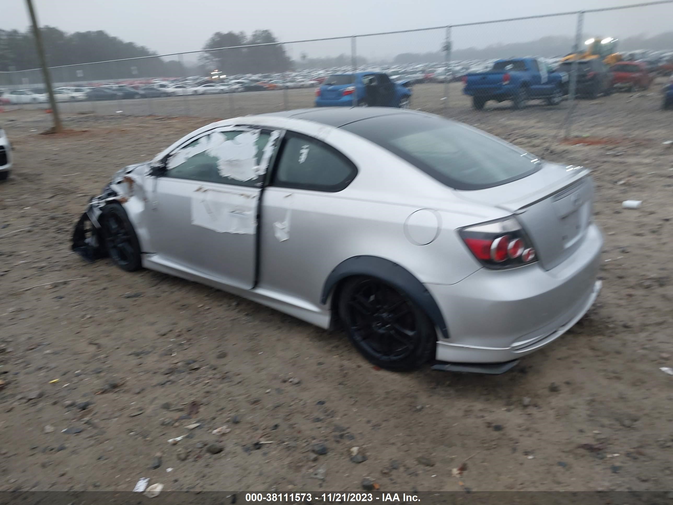 Photo 2 VIN: KNDJ23AU7N7827414 - SCION TC 