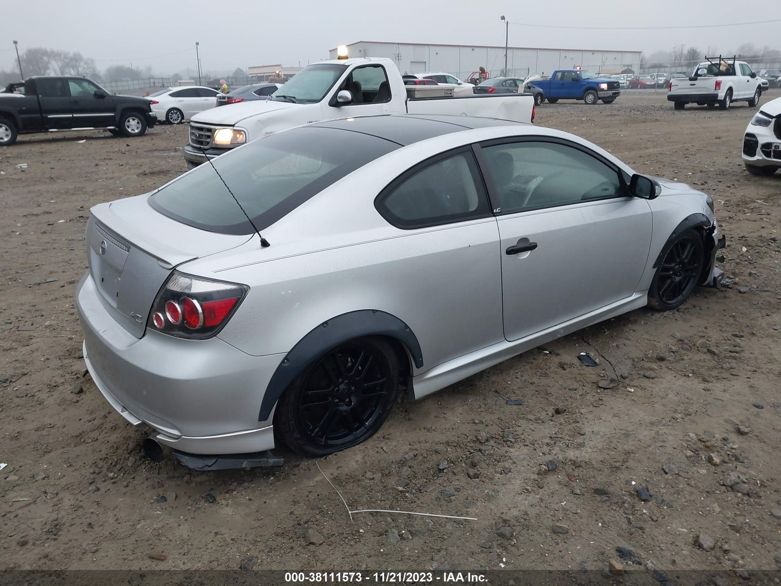 Photo 3 VIN: KNDJ23AU7N7827414 - SCION TC 