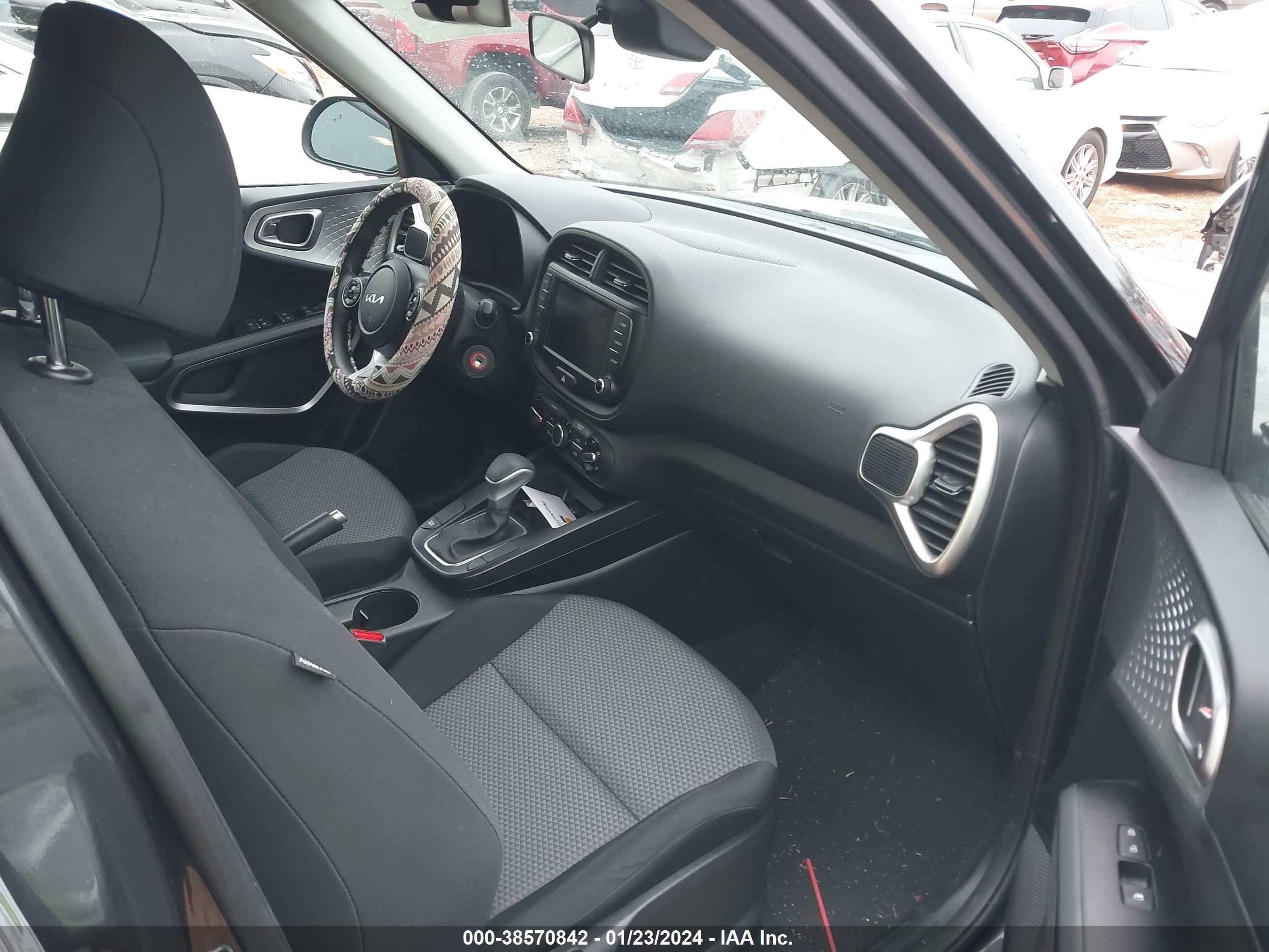 Photo 4 VIN: KNDJ23AU7N7828935 - KIA SOUL 