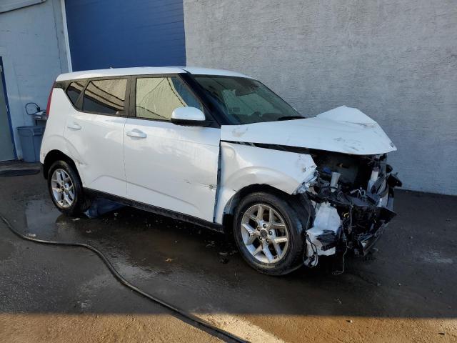 Photo 3 VIN: KNDJ23AU7N7833388 - KIA SOUL LX 