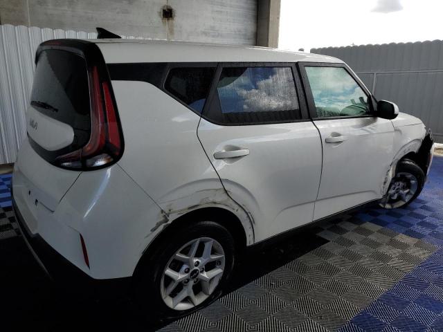 Photo 2 VIN: KNDJ23AU7R7239521 - KIA SOUL LX 