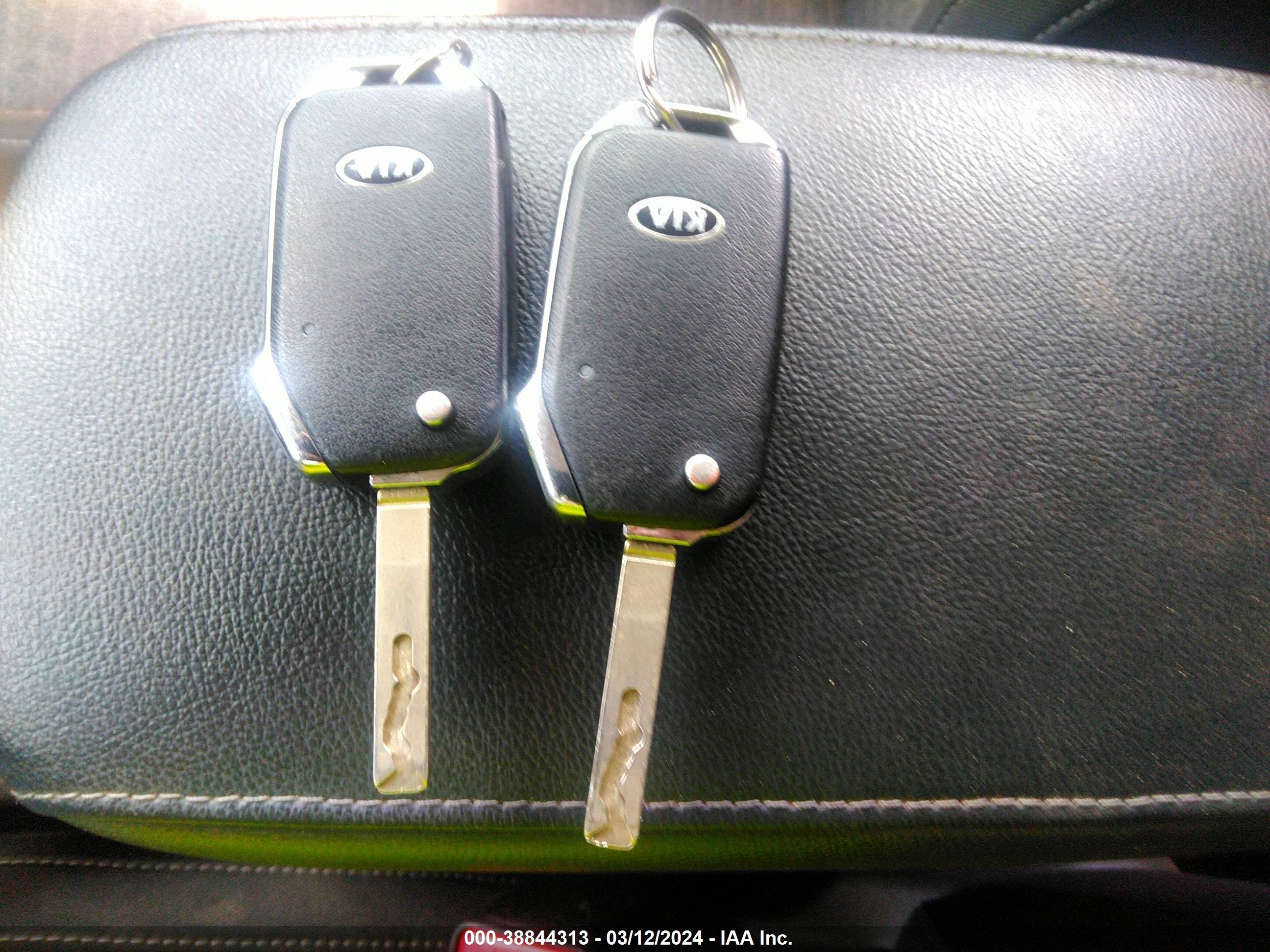 Photo 10 VIN: KNDJ23AU8L7068351 - KIA SOUL 