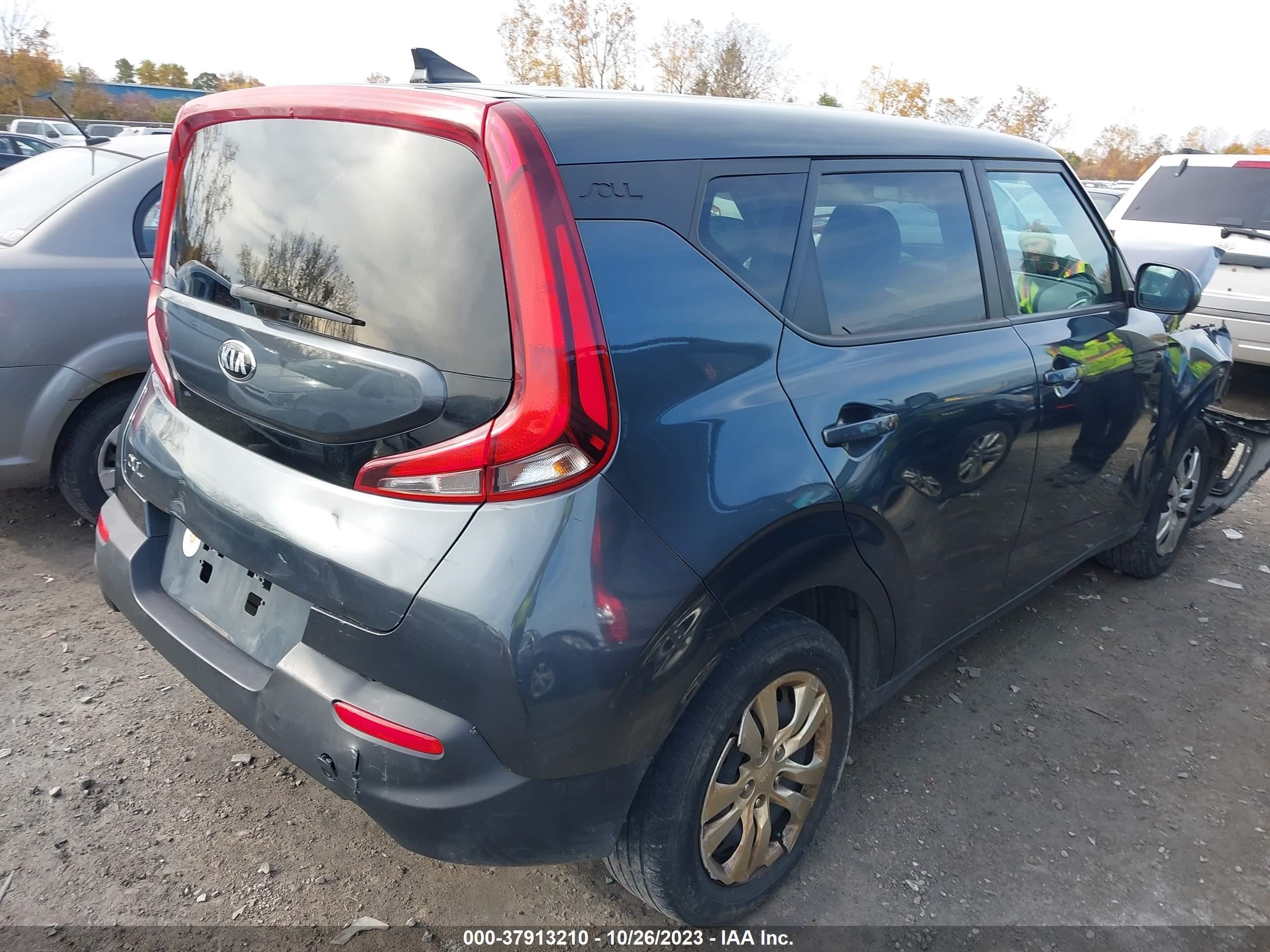 Photo 3 VIN: KNDJ23AU8L7098658 - KIA SOUL 