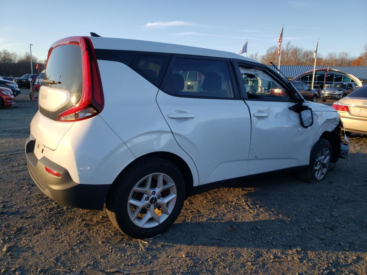 Photo 2 VIN: KNDJ23AU8N7829480 - KIA SOUL 