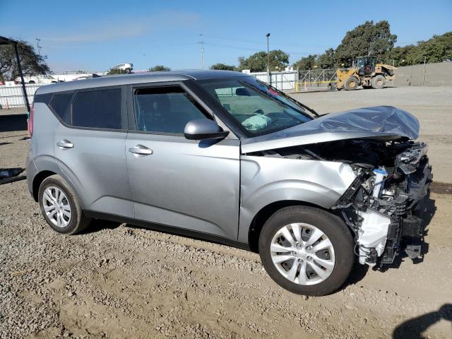 Photo 3 VIN: KNDJ23AU8R7918374 - KIA SOUL LX 